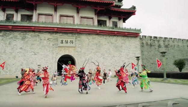 以其雄浑威武之姿交融蛇年兽特征为玩家带来最强中华战舞 以其雄浑威武之姿交融蛇年兽特征为玩家带来最强中华战舞